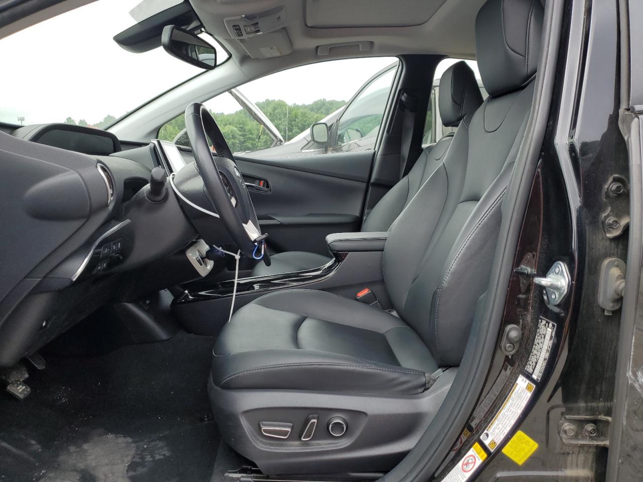 JTDKARFUXJ3055396 2018 Toyota Prius