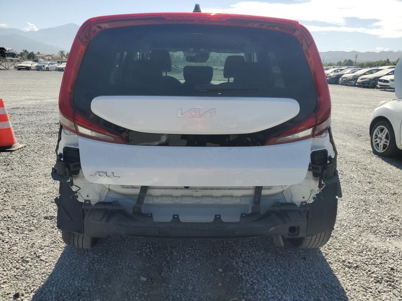 KNDJ23AU3N7186813 2022 Kia Soul Lx