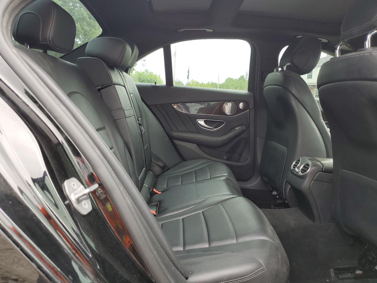 WDDWF4KB9JR423032 2018 Mercedes-Benz C 300 4Matic