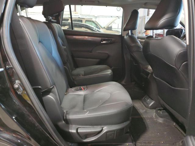 VIN 5TDDZRBH8NS213815 2022 Toyota Highlander, Limited no.11