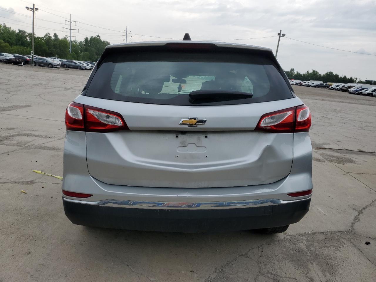 2018 Chevrolet Equinox Ls vin: 2GNAXHEV5J6141651