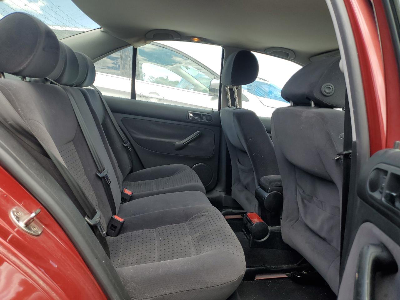 3VWSC29M8YM052208 2000 Volkswagen Jetta Gls