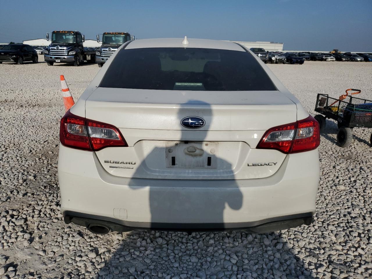 4S3BNAF61J3009110 2018 Subaru Legacy 2.5I Premium