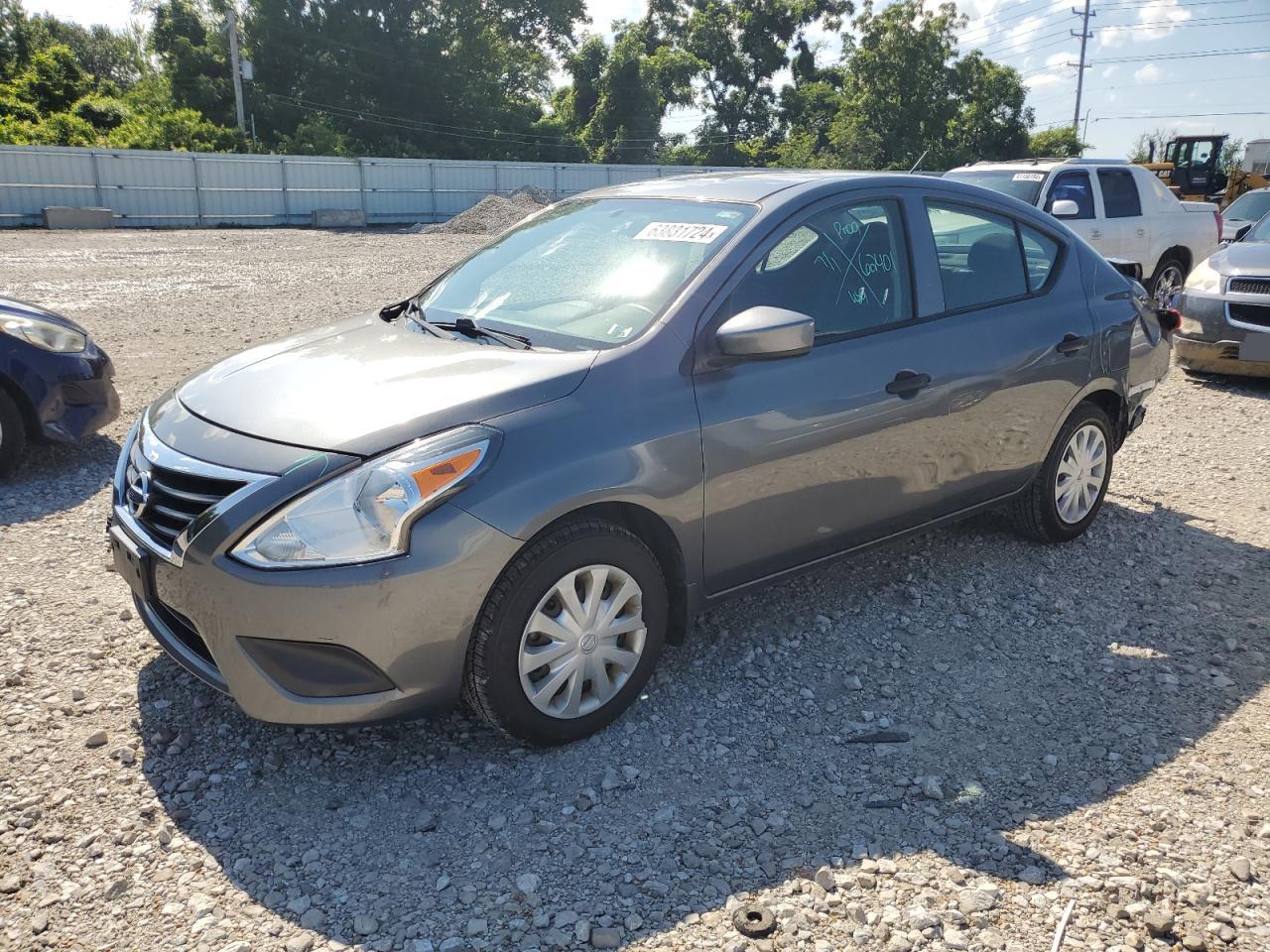 Lot #2708836874 2018 NISSAN VERSA S