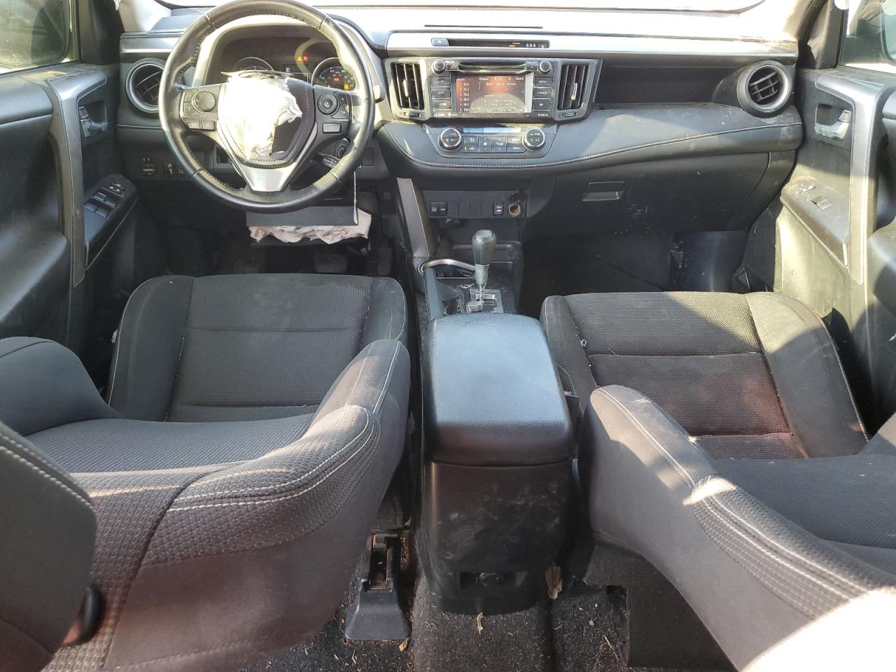 JTMWFREV4HJ118897 2017 Toyota Rav4 Xle