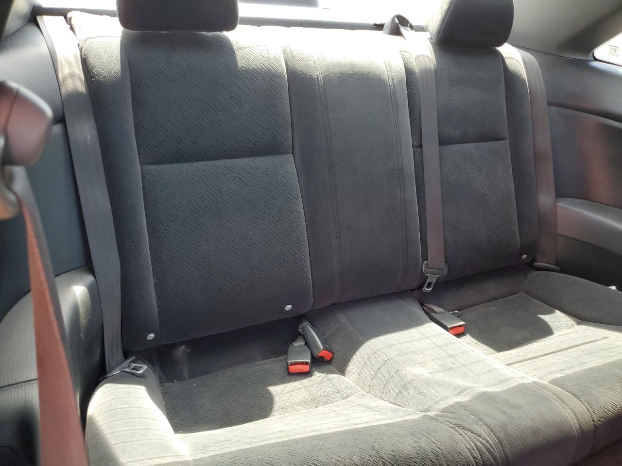 1HGEM22514L071096 2004 Honda Civic Lx