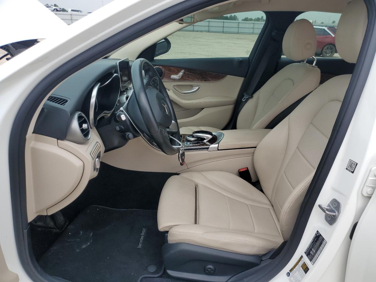 55SWF4JBXGU172465 2016 Mercedes-Benz C 300