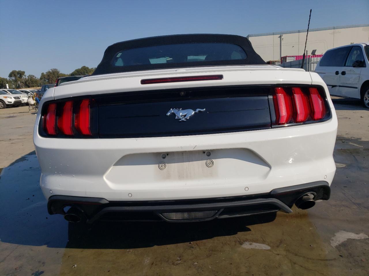 1FATP8UH4N5101582 2022 Ford Mustang
