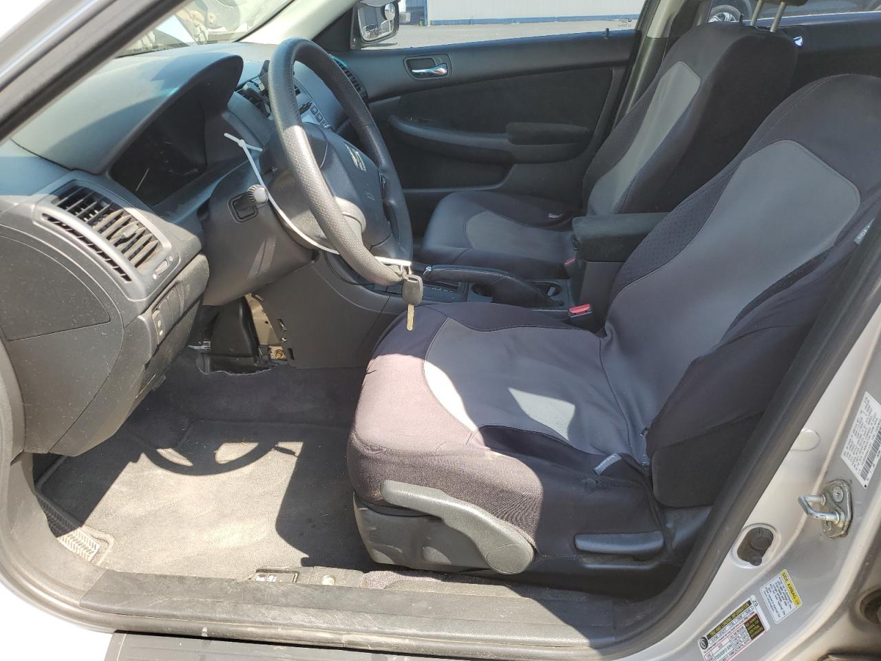 1HGCM56406A013327 2006 Honda Accord Lx