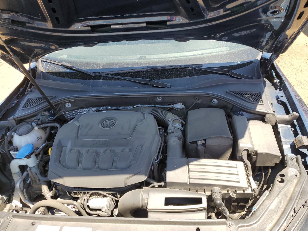 1VWAA7A34JC015715 2018 Volkswagen Passat S