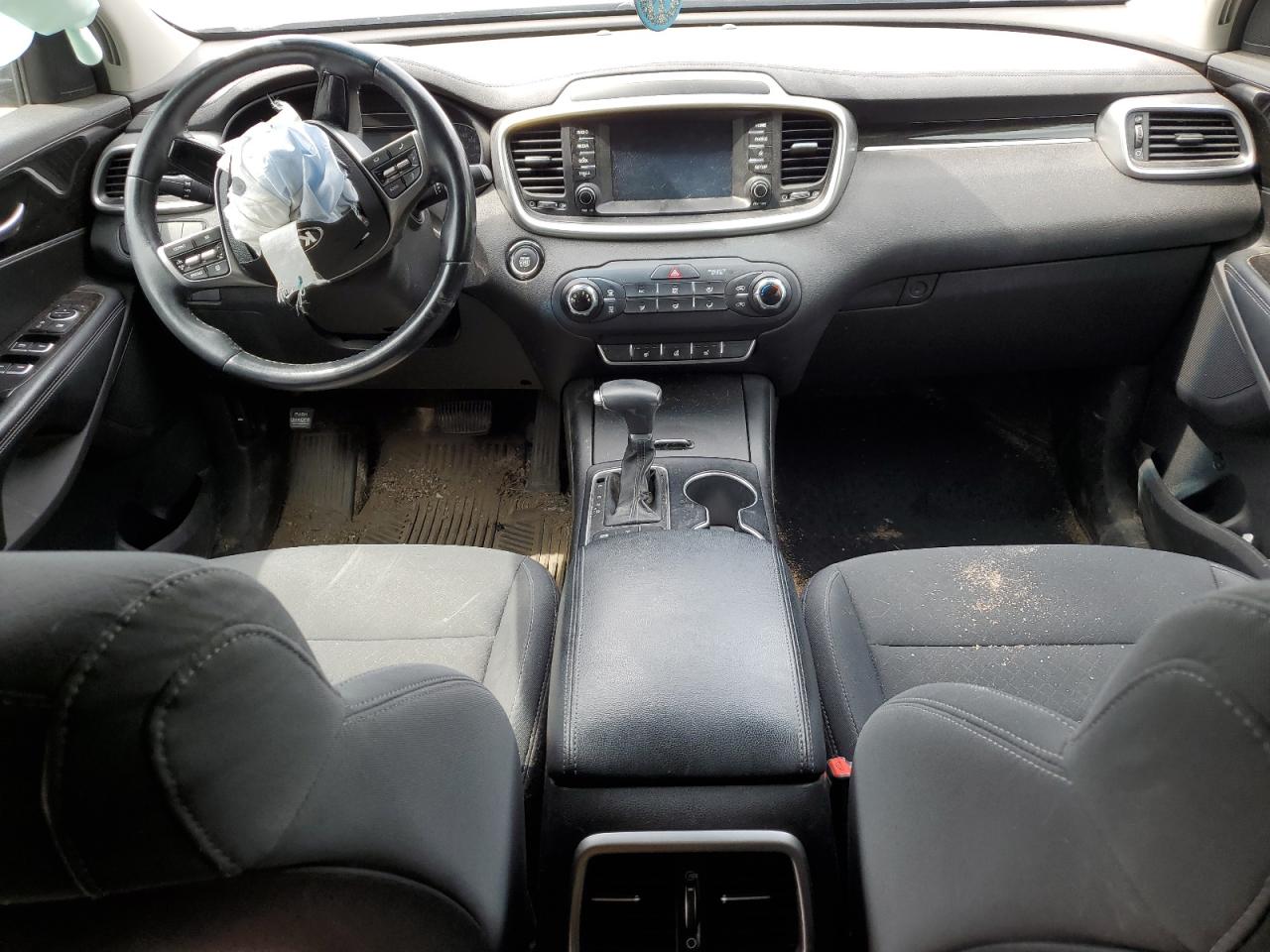 5XYPGDA36KG455961 2019 Kia Sorento L