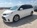 TOYOTA SIENNA LE photo