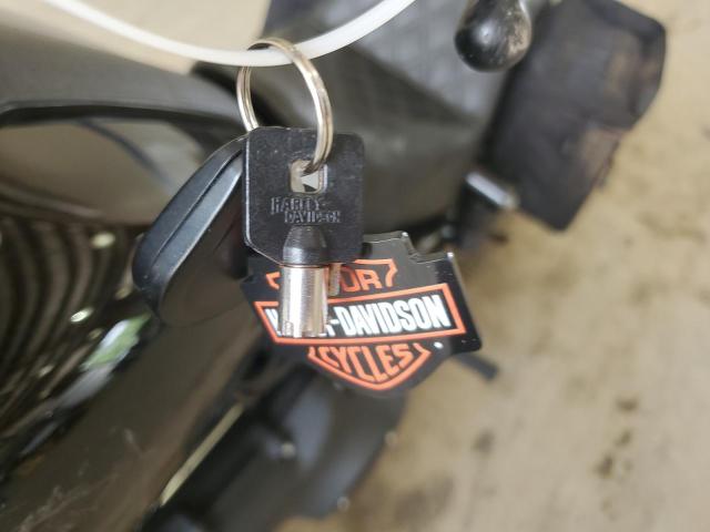 2017 HARLEY-DAVIDSON FXDLS 1HD1GS815HC321047