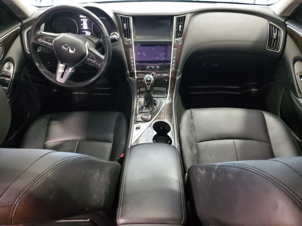 XN1EV7AR2JM430042 2018 Infiniti Q50