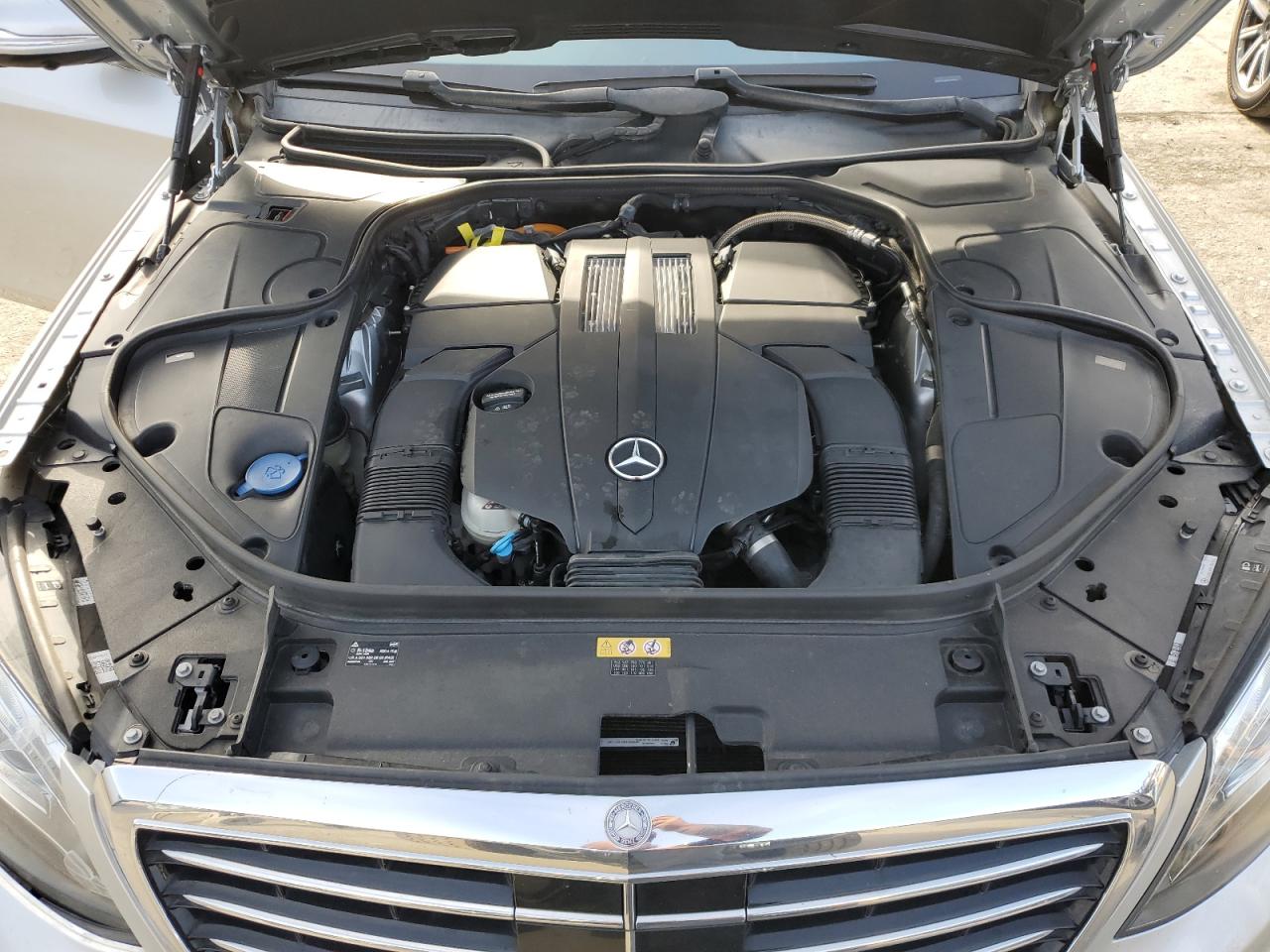 2016 Mercedes-Benz S 550E vin: WDDUG6DB0GA253311
