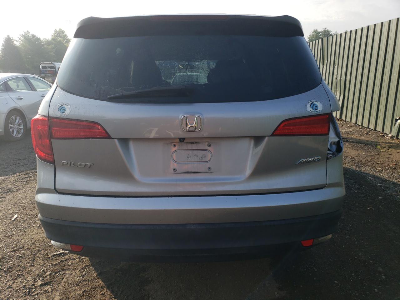 5FNYF6H17GB077686 2016 Honda Pilot Lx