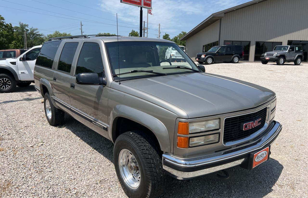 3GKGK26J4XG528073 1999 GMC Suburban K2500