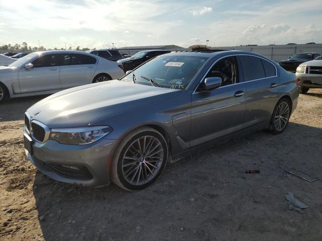 VIN WBAJB1C54JB085293 2018 BMW 5 Series, 530XE no.1