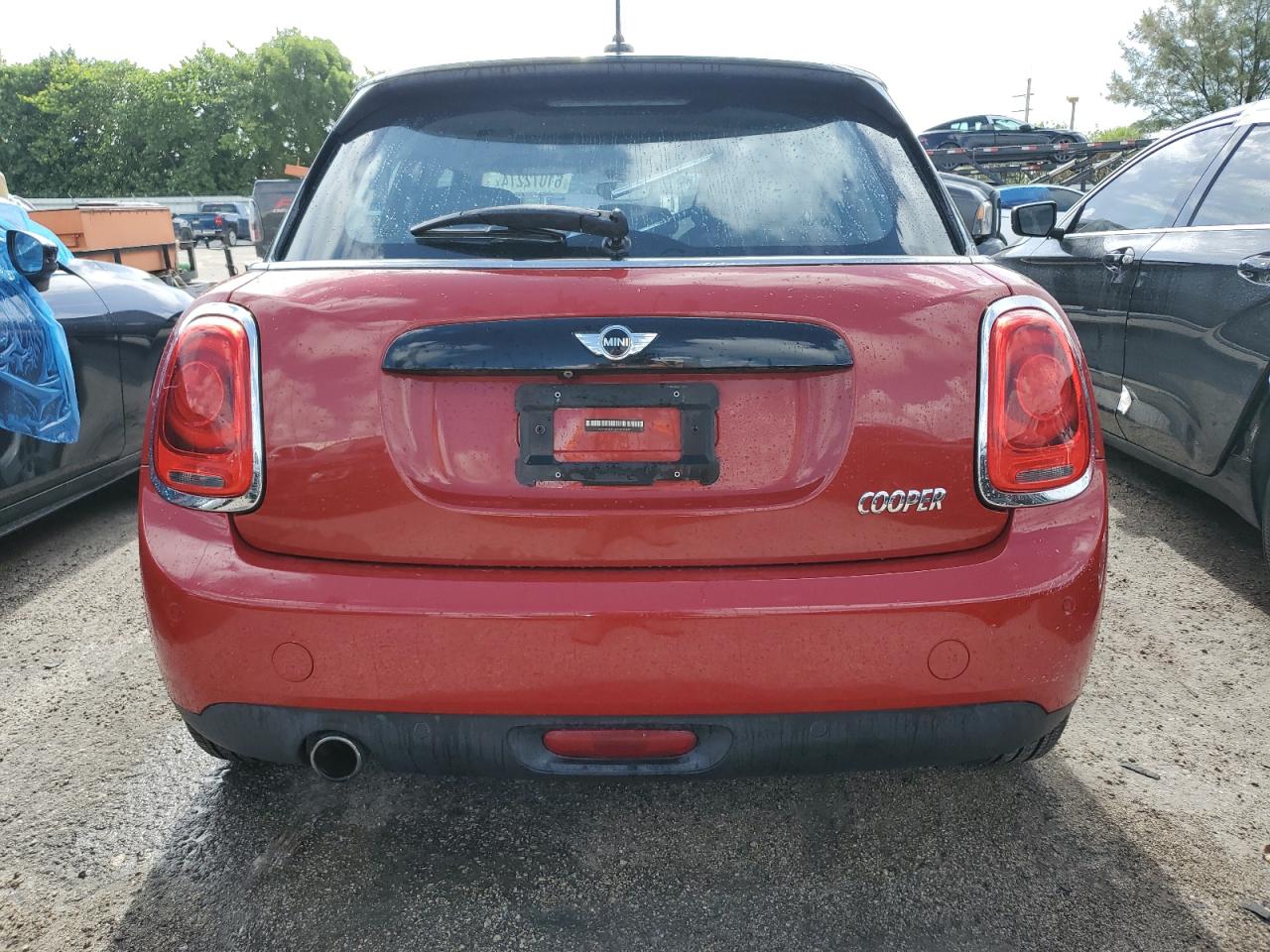 WMWXU1C51J2F79697 2018 Mini Cooper