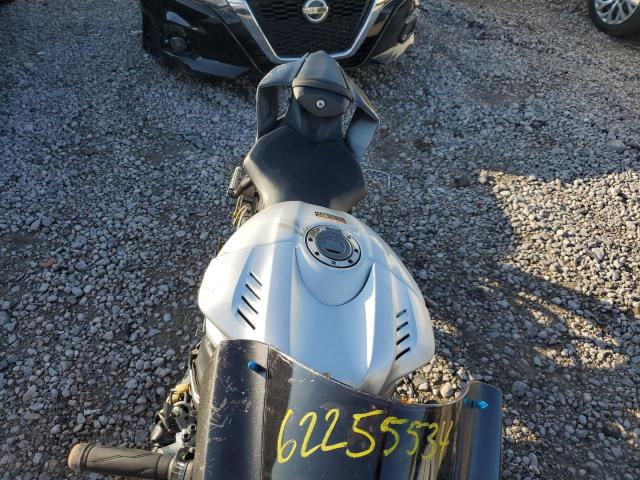 2017 YAMAHA YZFR6 JYARJ28E3HA001886