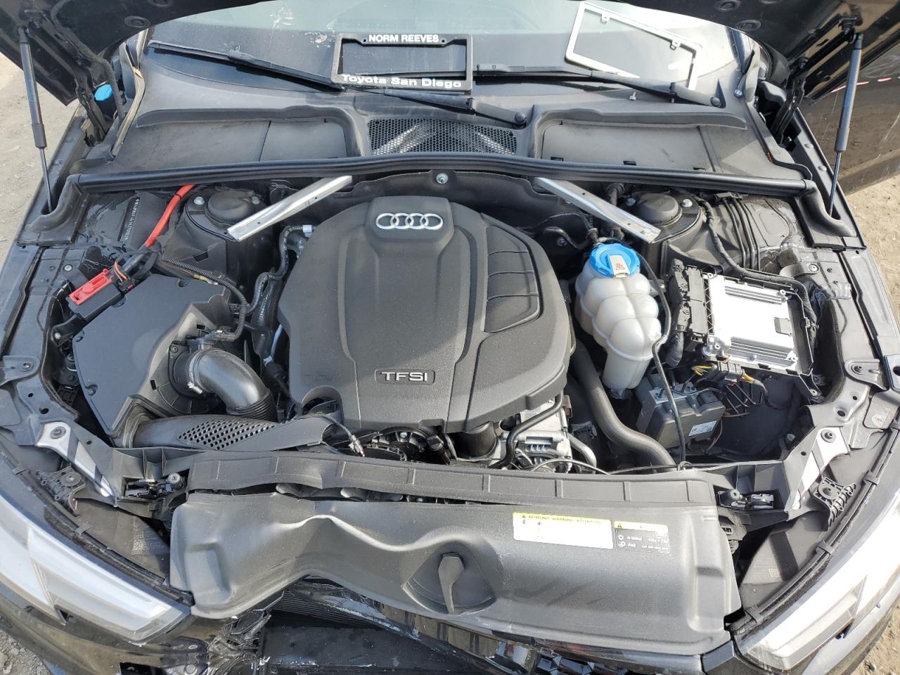 WAUKMAF46JA170983 2018 Audi A4 Premium