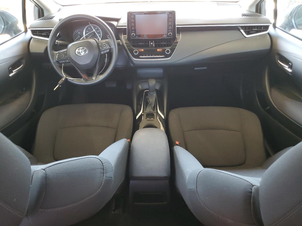 2021 Toyota Corolla Le vin: 5YFEPMAE3MP244353