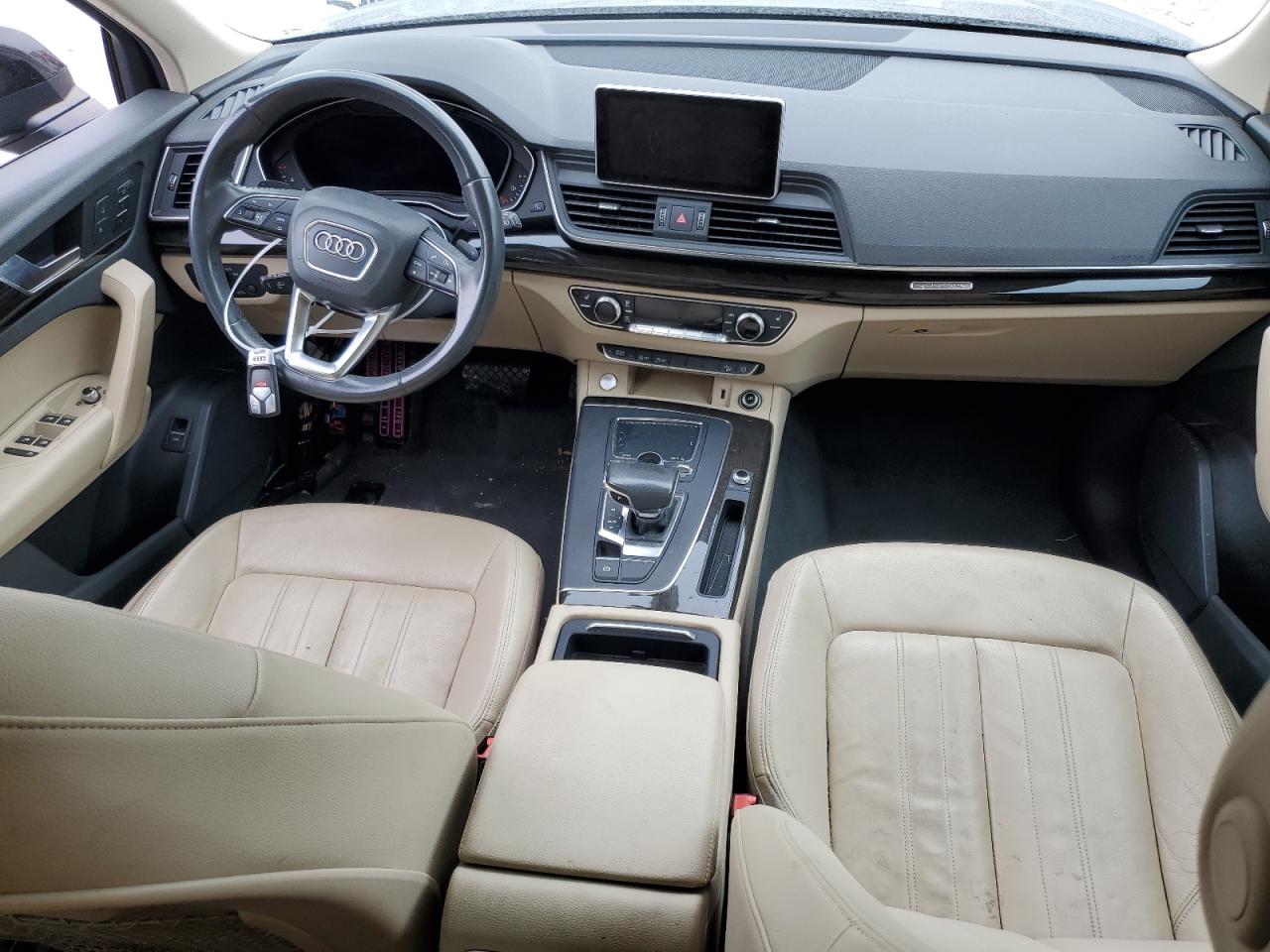 WA1ANAFY8J2233844 2018 Audi Q5 Premium