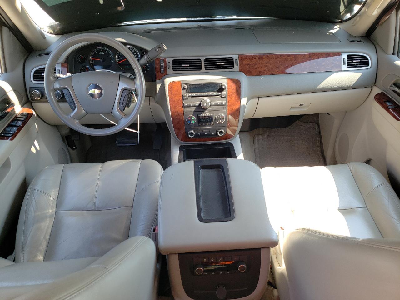 1GNSKBE0XBR168774 2011 Chevrolet Tahoe K1500 Lt