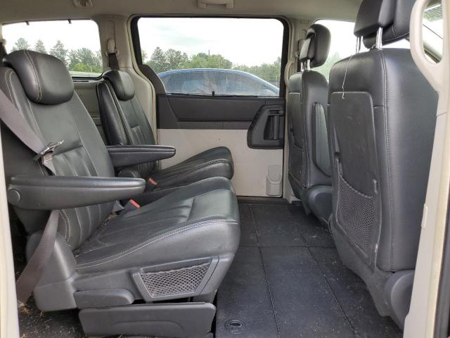 2010 Chrysler Town & Country Touring VIN: 2A4RR5D19AR273646 Lot: 62103204