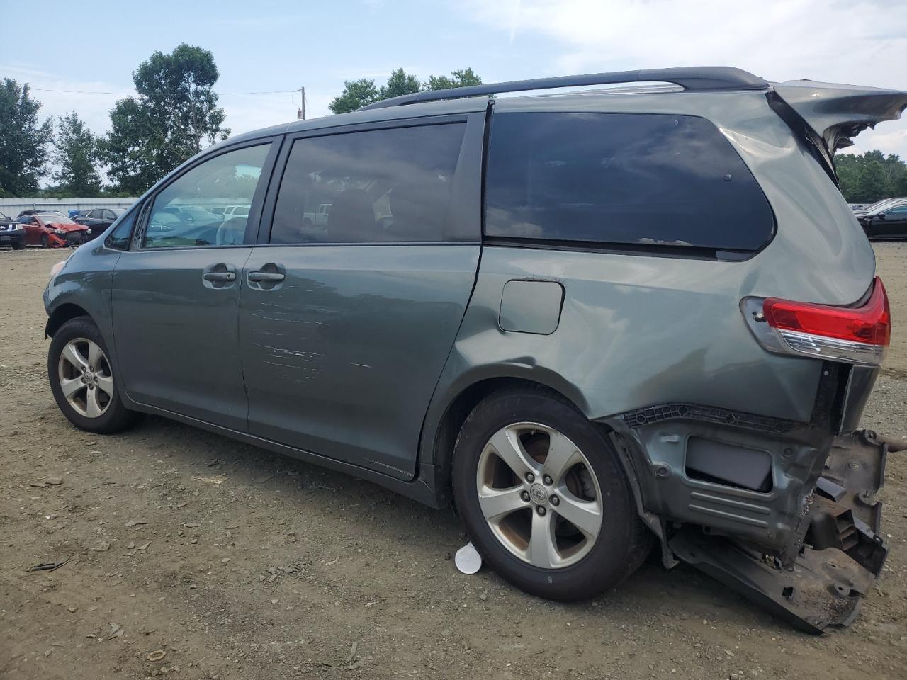 Lot #2978825930 2014 TOYOTA SIENNA LE