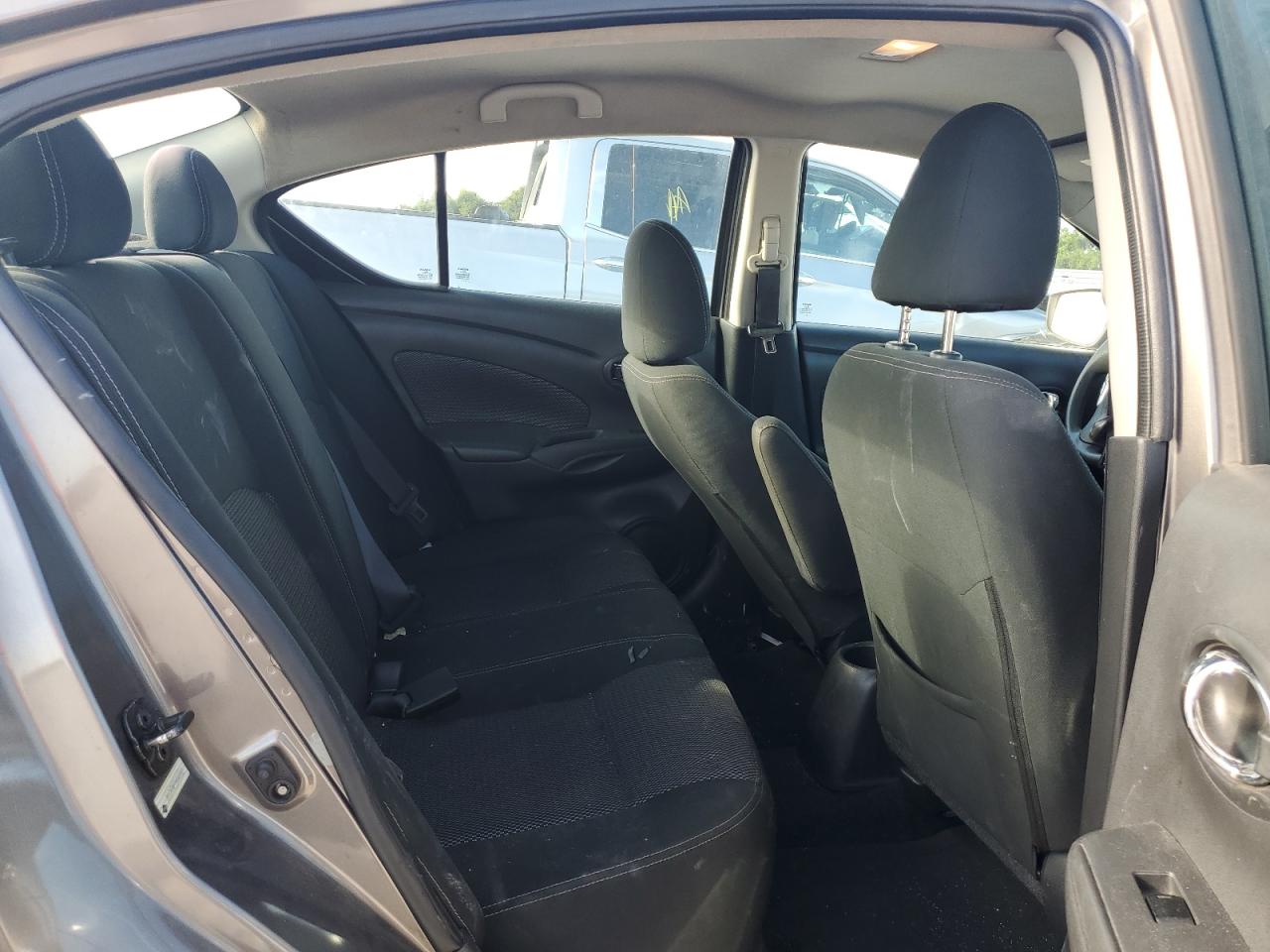 3N1CN7AP7HK441022 2017 Nissan Versa S