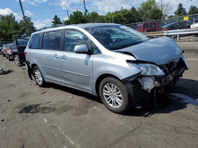 VIN 5TDYK3DCXFS631315 2015 Toyota Sienna, Xle no.4