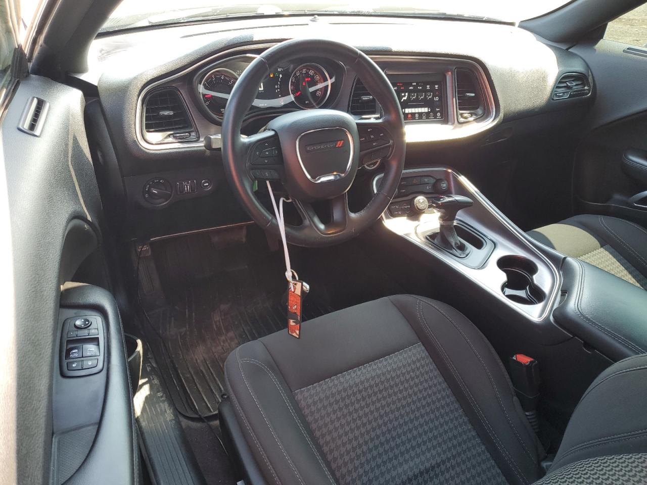 2C3CDZAG0JH245433 2018 Dodge Challenger Sxt