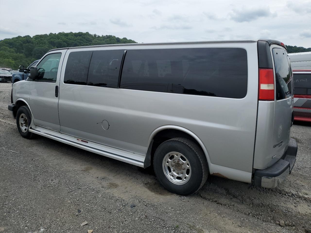 2013 Chevrolet Express G3500 Ls vin: 1GAZGZFG2D1110875