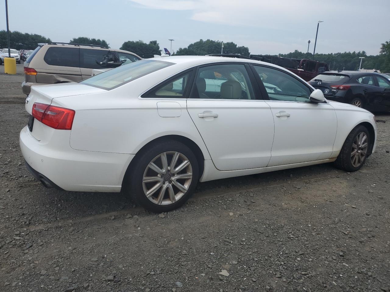 2013 Audi A6 Premium Plus vin: WAUGFAFC4DN067162