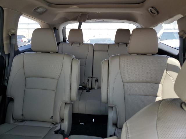 2017 HONDA PILOT ELIT 5FNYF6H06HB000588