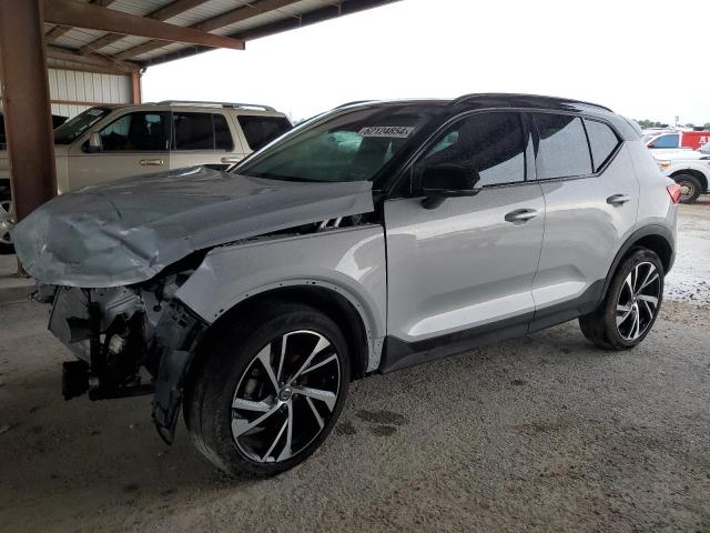 2022 Volvo Xc40 T5 R-Design VIN: YV4162UM9N2647887 Lot: 62124854