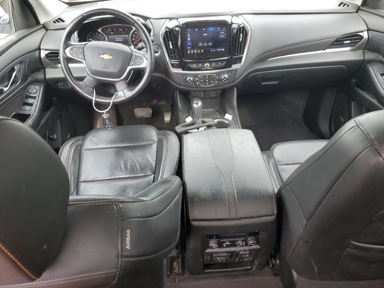 1GNEVKKW8LJ228998 2020 Chevrolet Traverse Premier