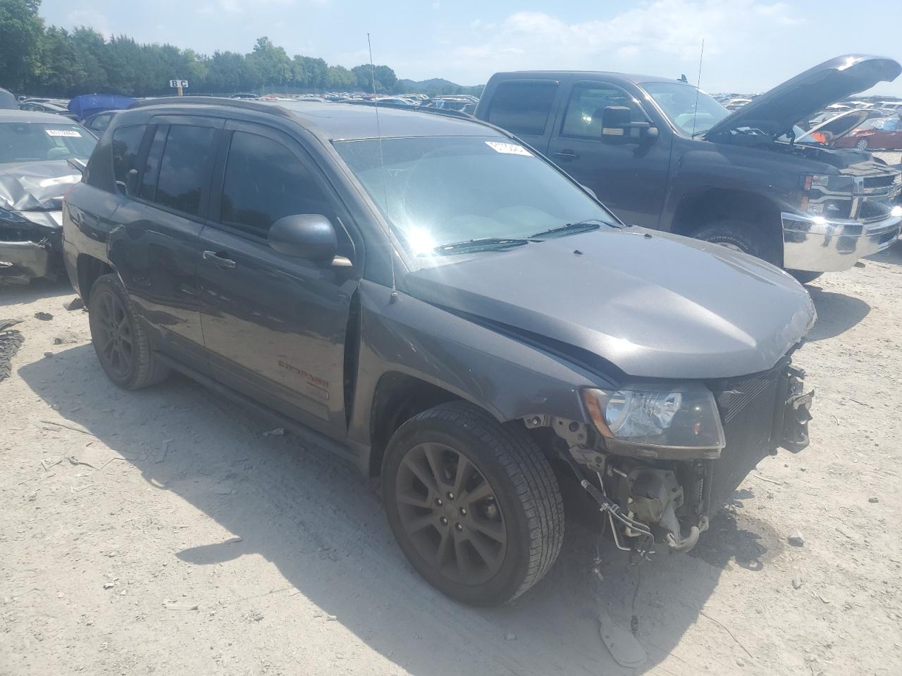 1C4NJDBB2GD702333 2016 Jeep Compass Sport