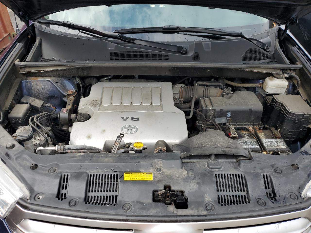 5TDBK3EH0BS049458 2011 Toyota Highlander Base