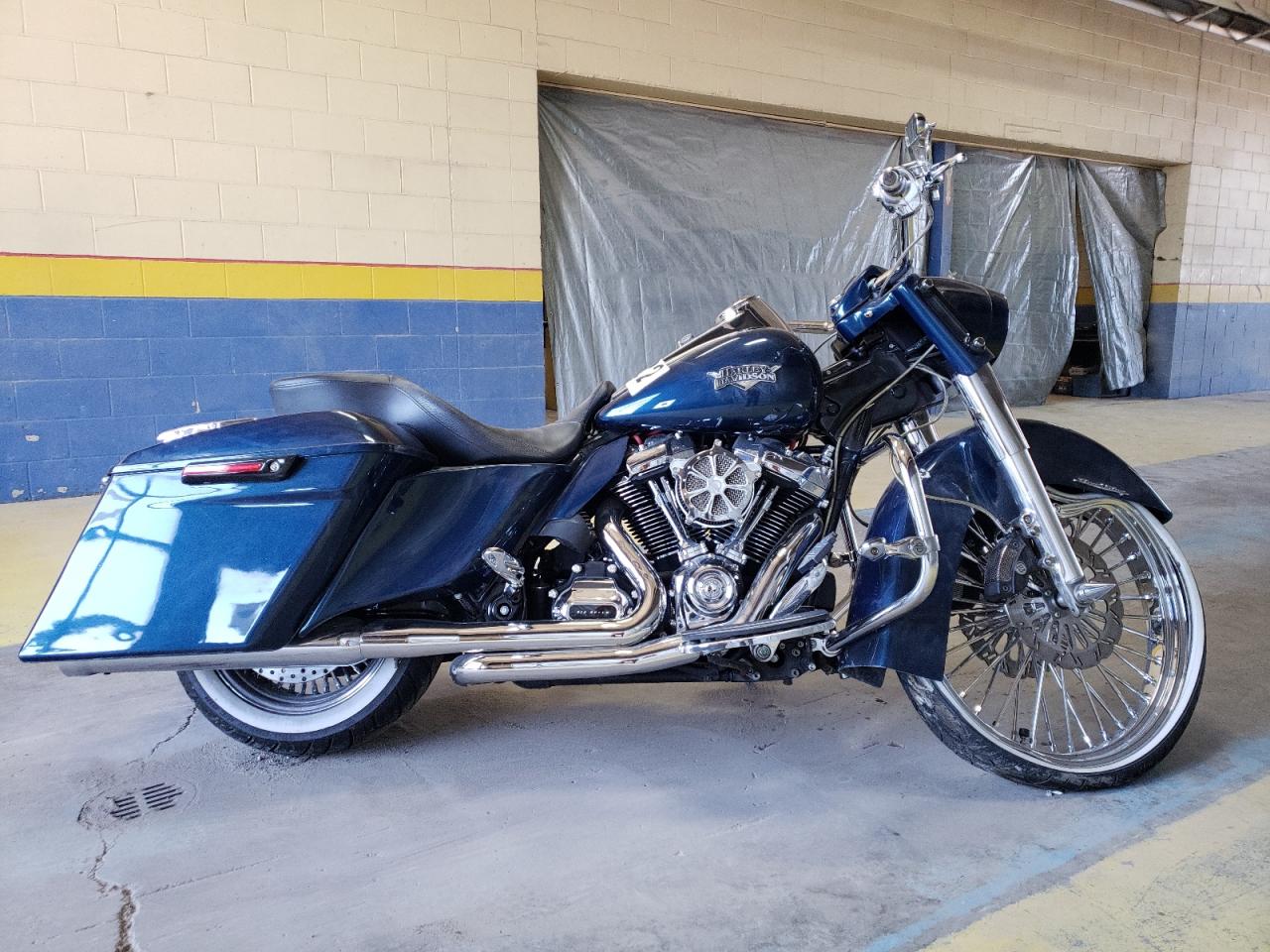1HD1FHC14HB645951 HARLEY-DAVIDSON FLHP POLIC 2017