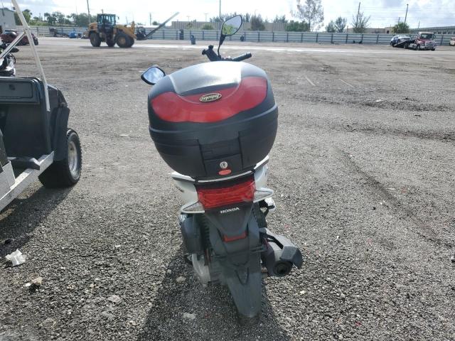 2015 HONDA PCX 150 - RLHKF1804FY000403