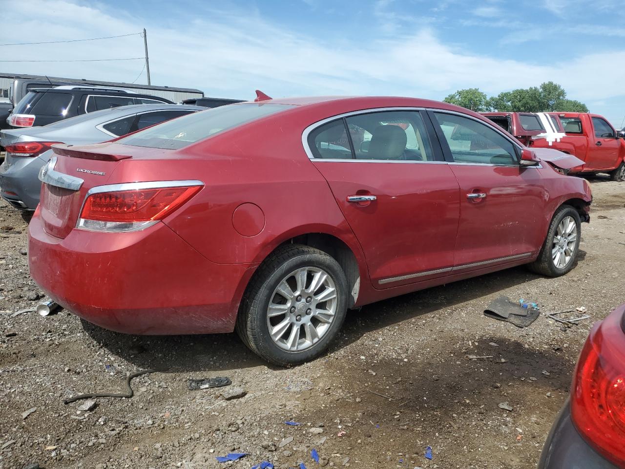 2013 Buick Lacrosse vin: 1G4GC5ERXDF262620