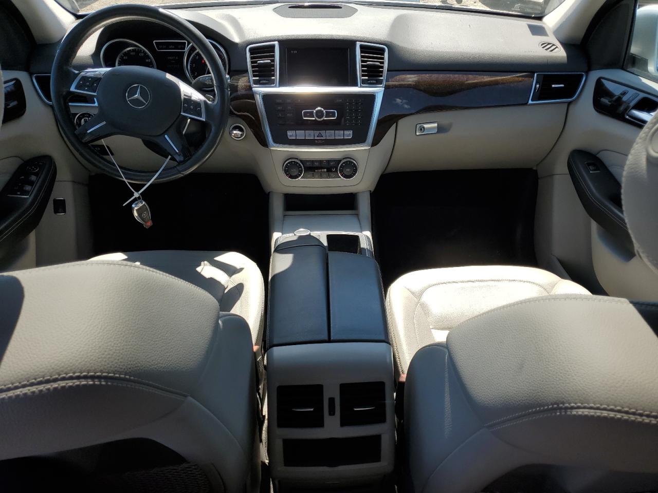 4JGDA5HB1CA025887 2012 Mercedes-Benz Ml 350 4Matic