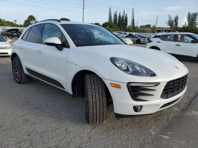 2016 Porsche Macan S VIN: WP1AB2A56GLB48617 Lot: 63061264