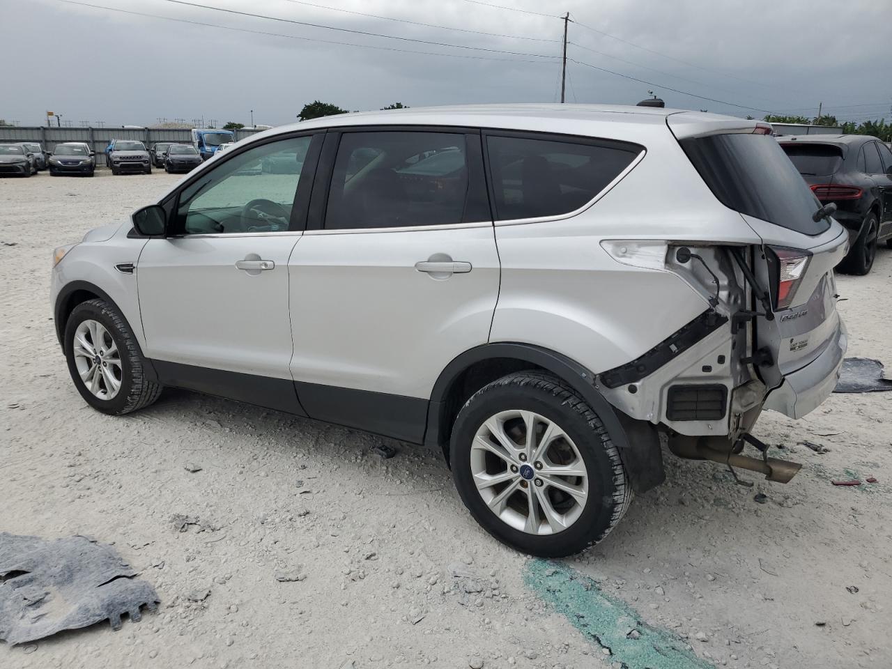 2017 Ford Escape Se vin: 1FMCU9G96HUC07549