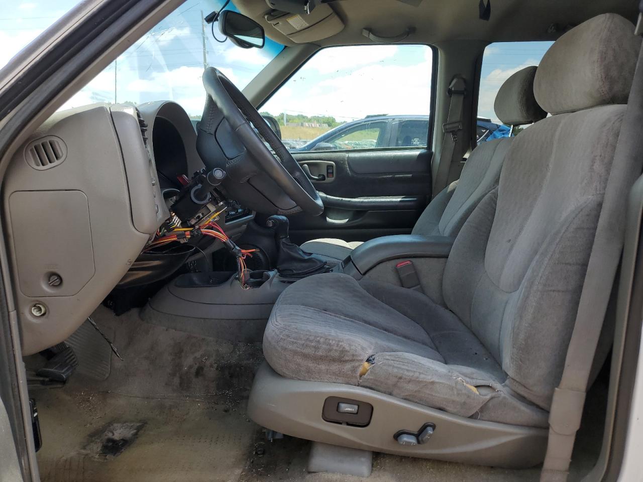 1GKDT13W9W2540267 1998 GMC Jimmy