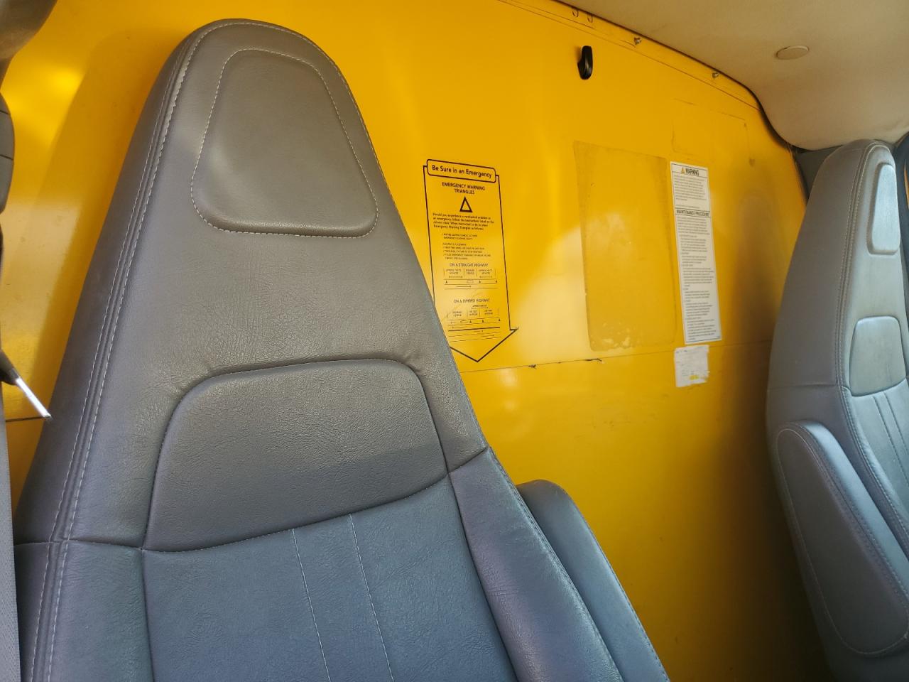 7GZ37TCG1KN007003 2019 GMC Savana Cutaway G3500