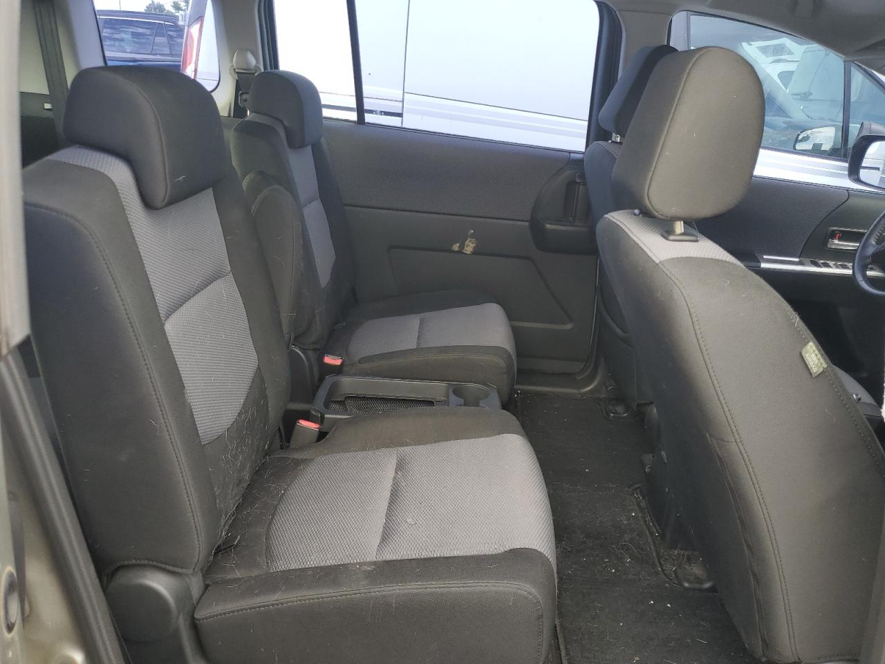 JM1CR293370146981 2007 Mazda 5