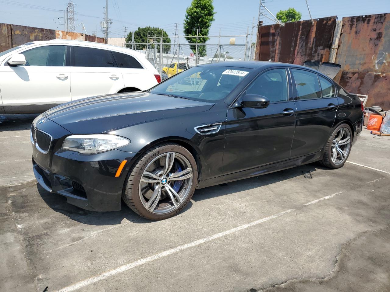 2013 BMW M5 vin: WBSFV9C52DC773069